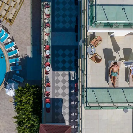 Alan Xafira Deluxe & 5* 阿拉尼亚