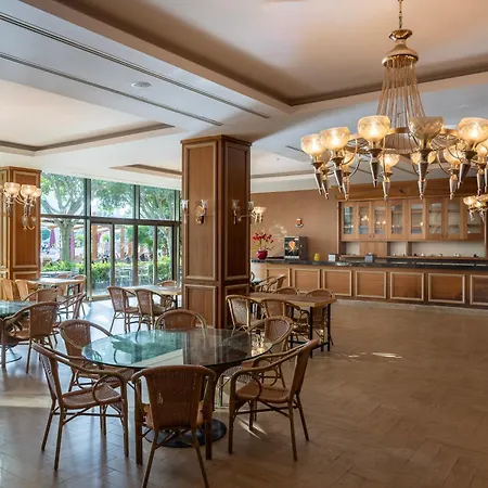 Alan Xafira Deluxe & 阿拉尼亚