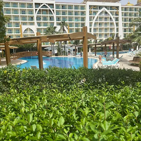 Alan Xafira Deluxe & Hotell