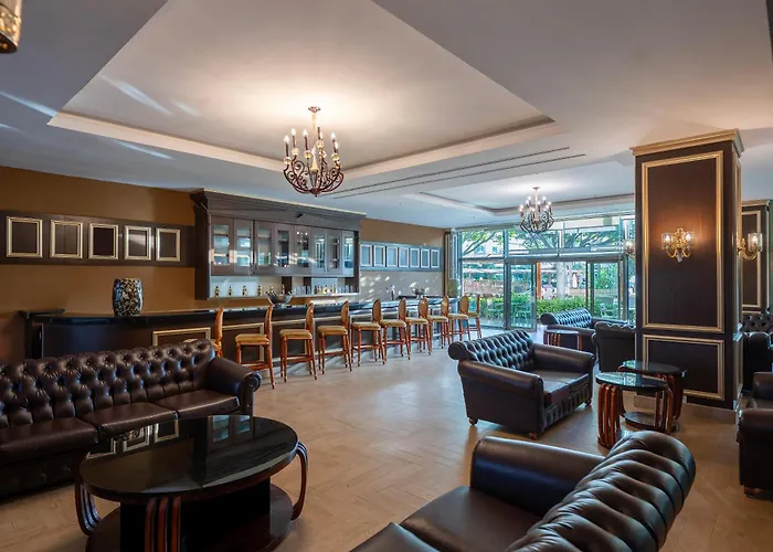 Alan Xafira Deluxe & 5*