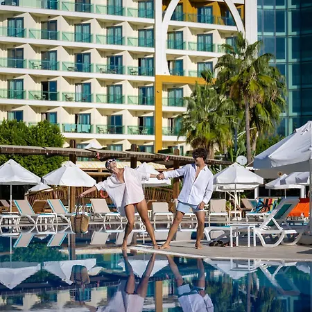 Alan Xafira Deluxe & Otel 5*