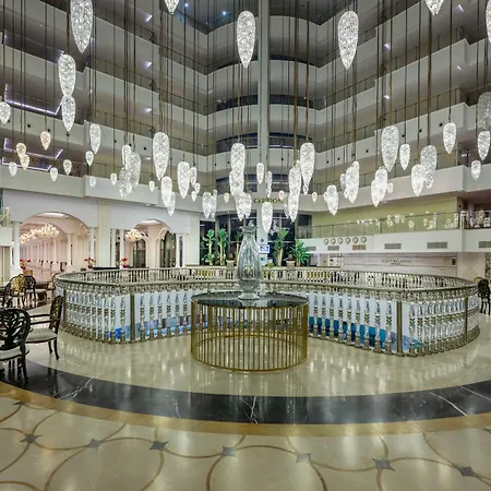 Alan Xafira Deluxe & Hotel