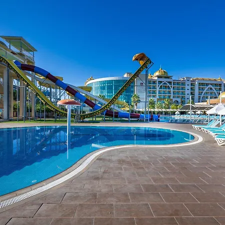 Alan Xafira Deluxe &