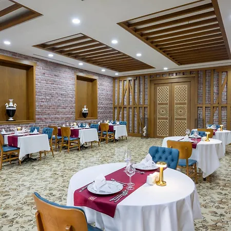 Alan Xafira Deluxe & 5*