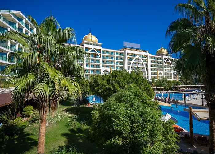 Alan Xafira Deluxe & Otel 5*