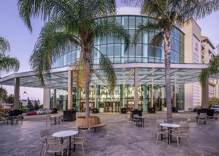 Alan Xafira Deluxe & Отель