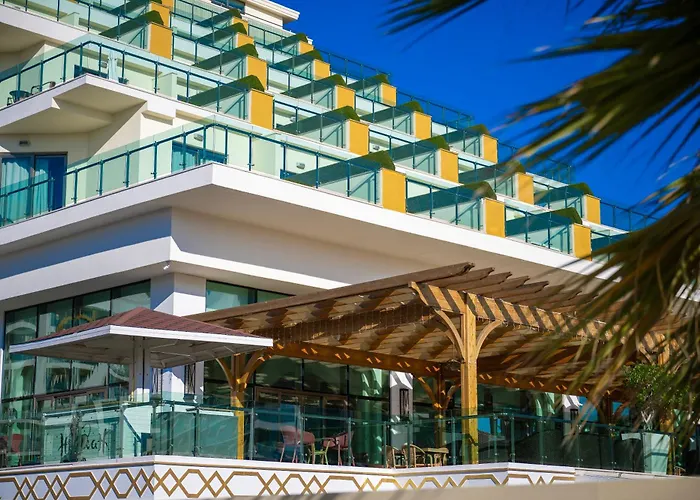 Alan Xafira Deluxe & 5*